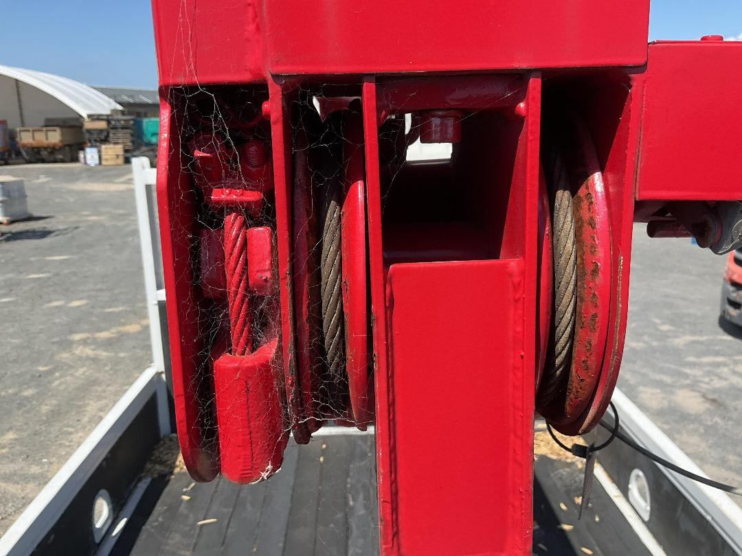 Photo '43' of Hino Ranger Flat Deck Crane