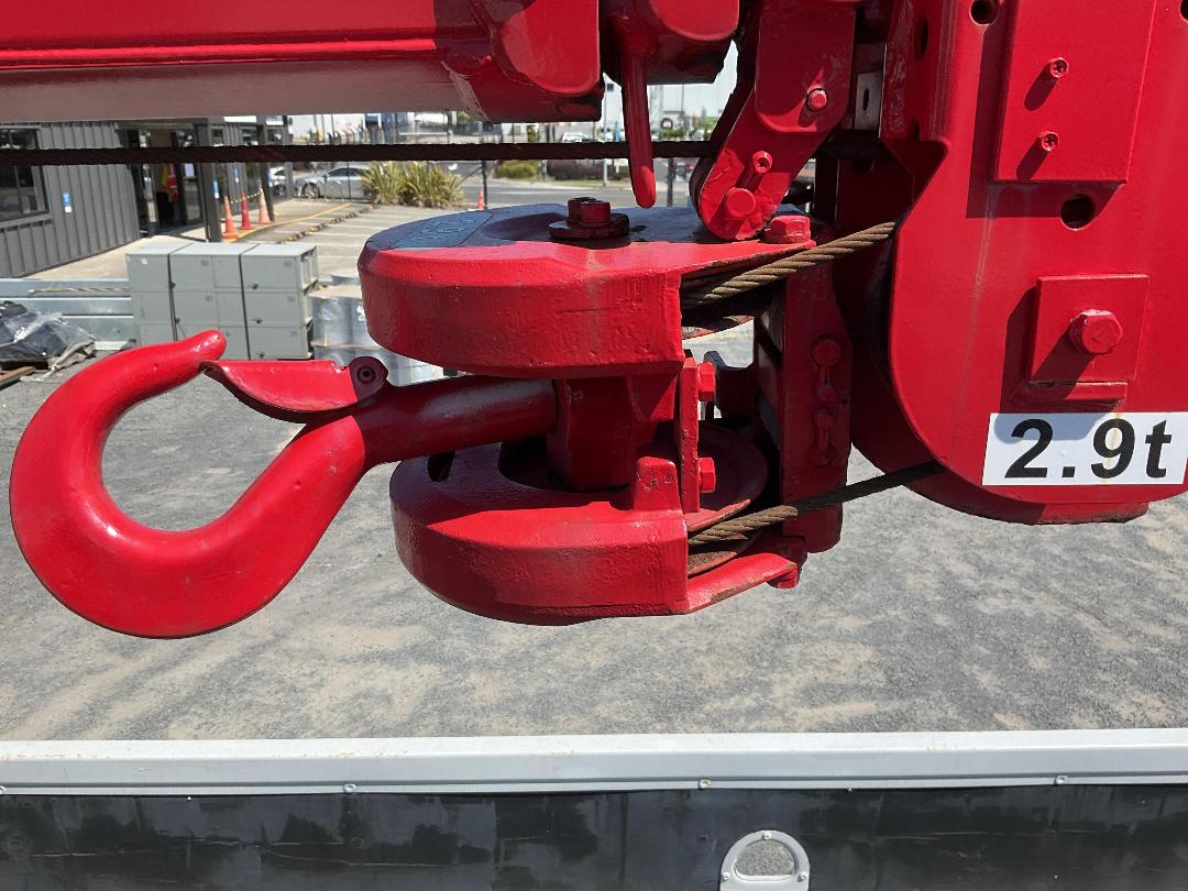 Photo '44' of Hino Ranger Flat Deck Crane