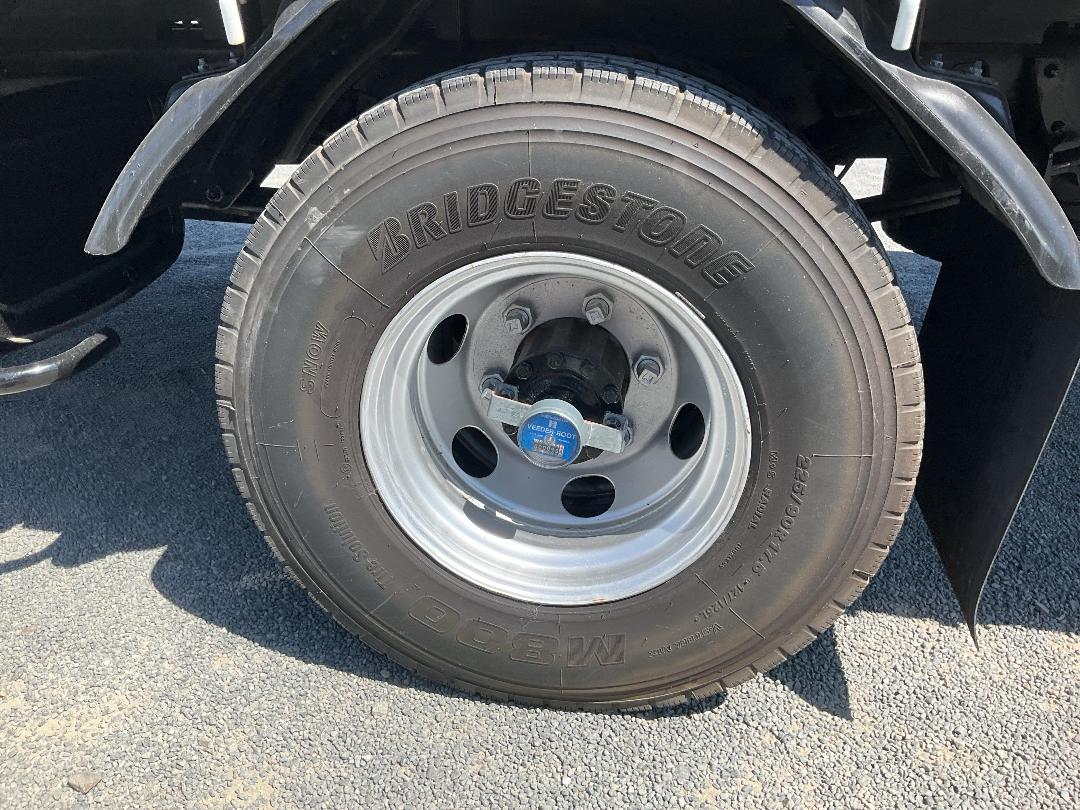 Photo '50' of Hino Ranger Flat Deck Crane