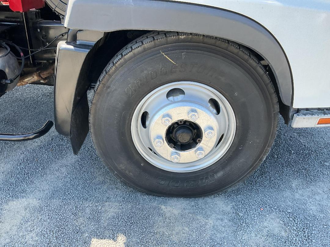 Photo '52' of Hino Ranger Flat Deck Crane