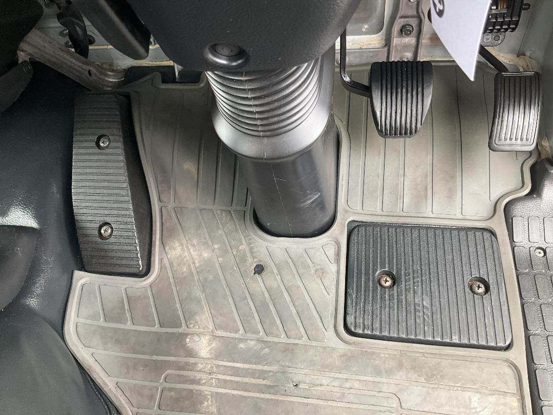 Photo '14' of Hino Ranger Flat Deck Crane Photo '14' of Hino Ranger Flat Deck Crane