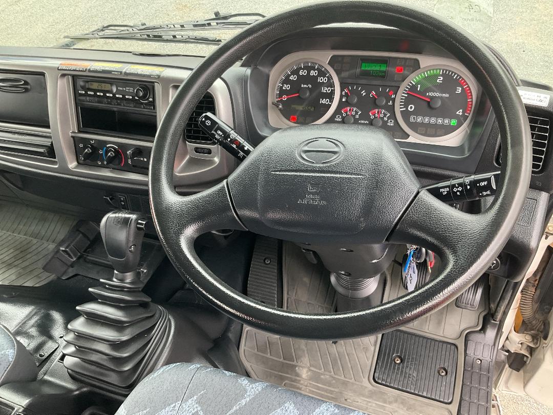 Photo '13' of Hino Ranger Flat Deck Crane Photo '13' of Hino Ranger Flat Deck Crane