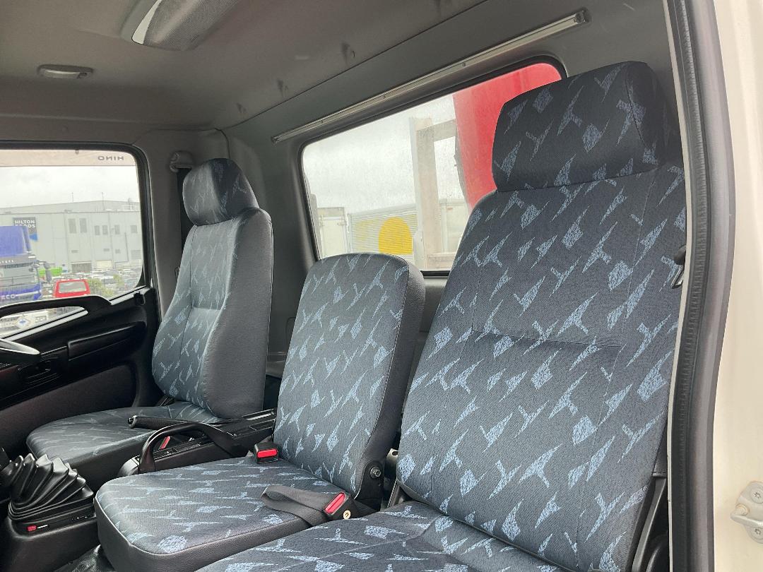 Photo '22' of Hino Ranger Flat Deck Crane Photo '22' of Hino Ranger Flat Deck Crane