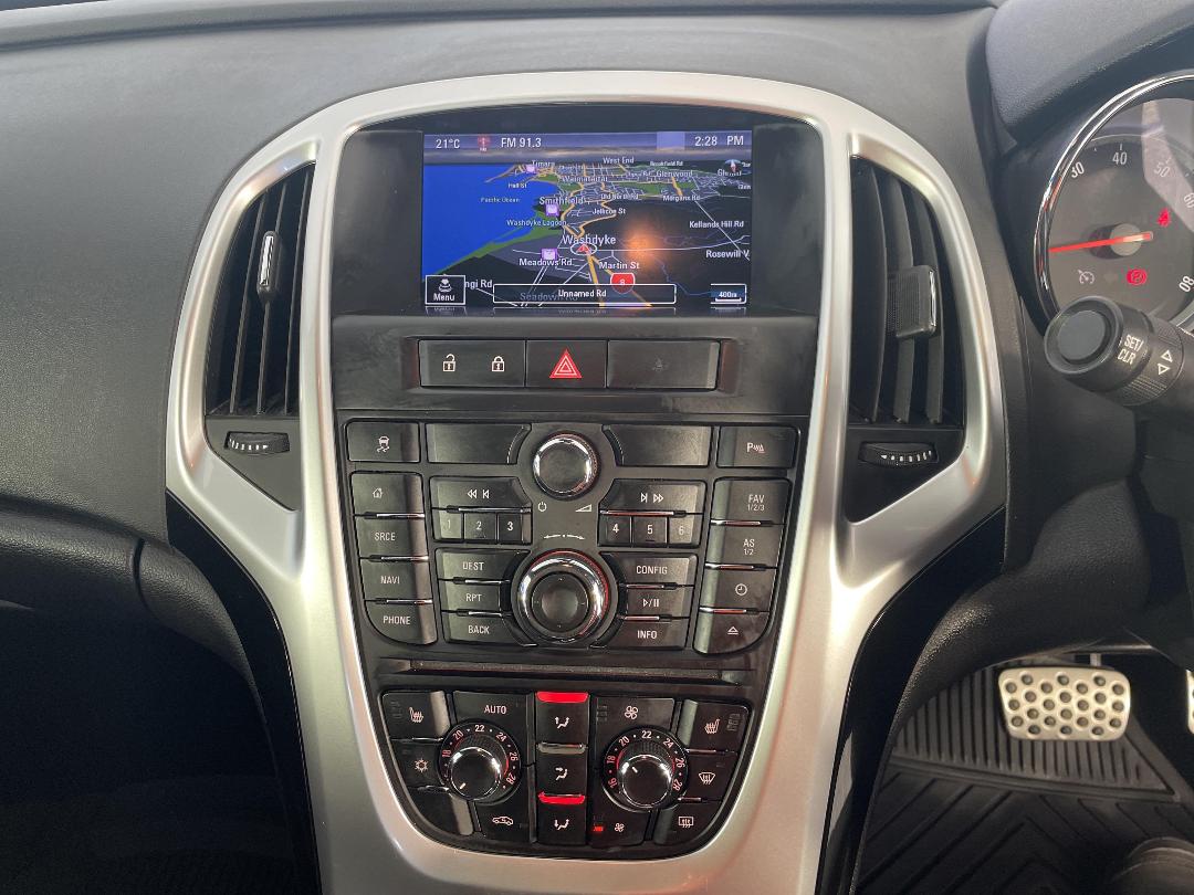 Photo '27' of Holden Astra