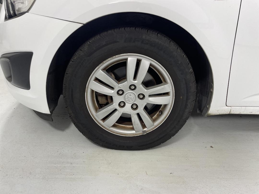 Photo '10' of Holden Barina Photo '10' of Holden Barina