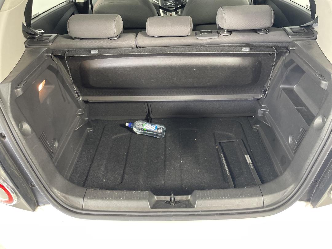 Photo '14' of Holden Barina