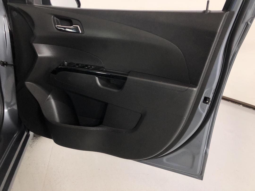 Photo '15' of Holden Barina