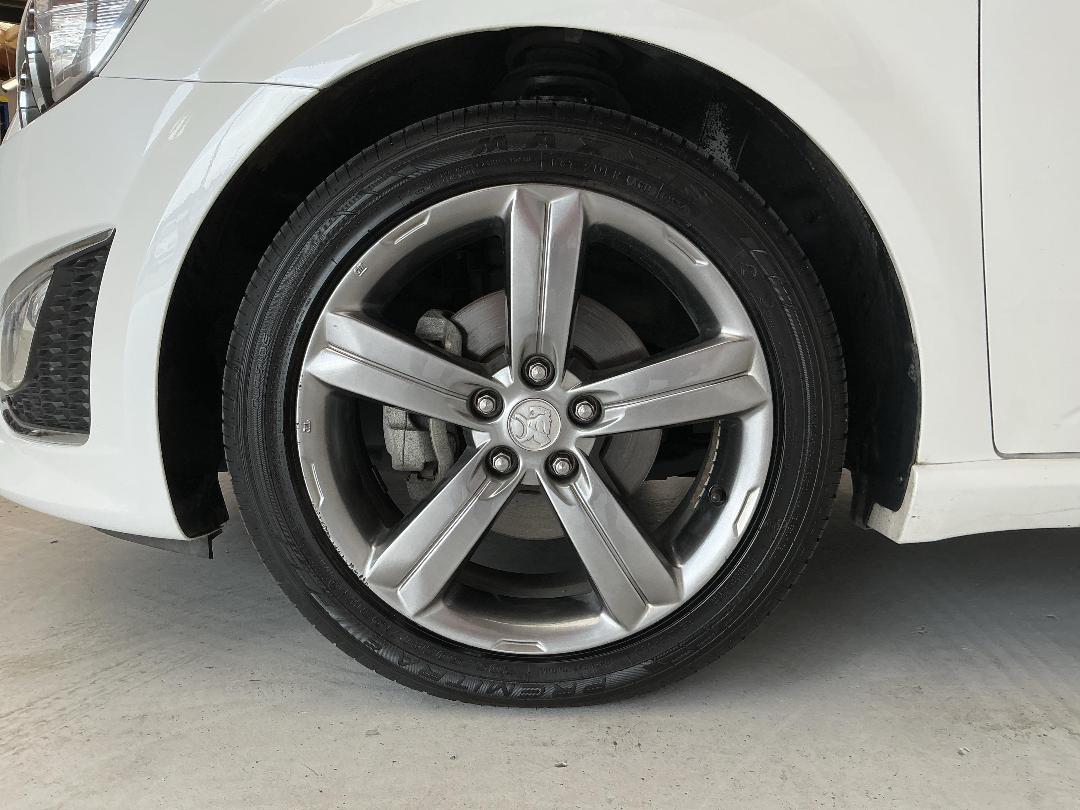 Photo '10' of Holden Barina