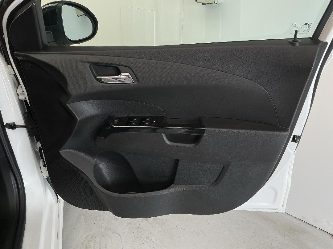 Photo '15' of Holden Barina