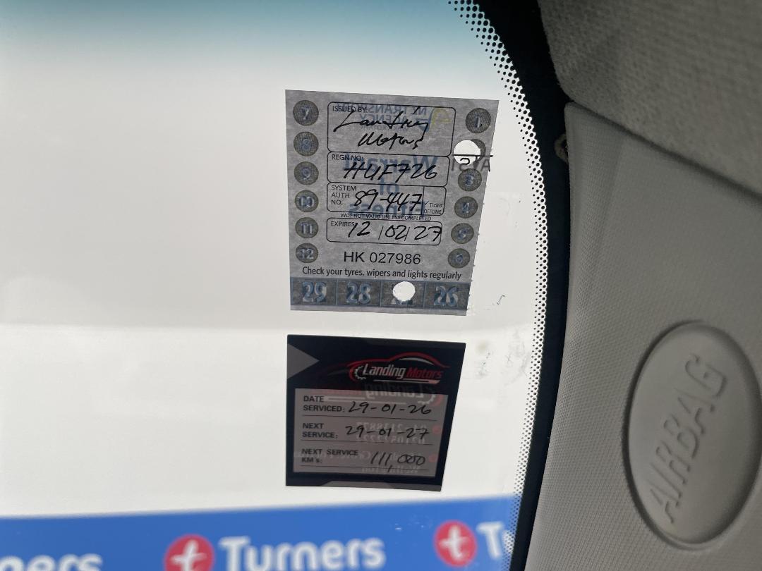 Photo '32' of Holden Barina