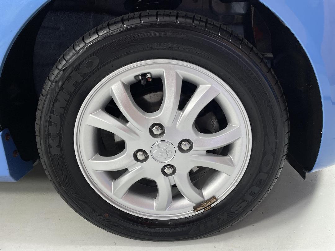 Photo '9' of Holden Barina Spark