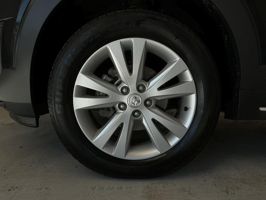 Photo '10' of Holden Captiva 7 Photo '10' of Holden Captiva 7