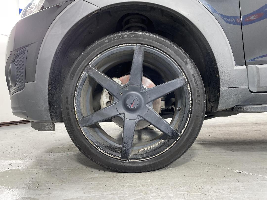 Photo '10' of Holden Captiva 7