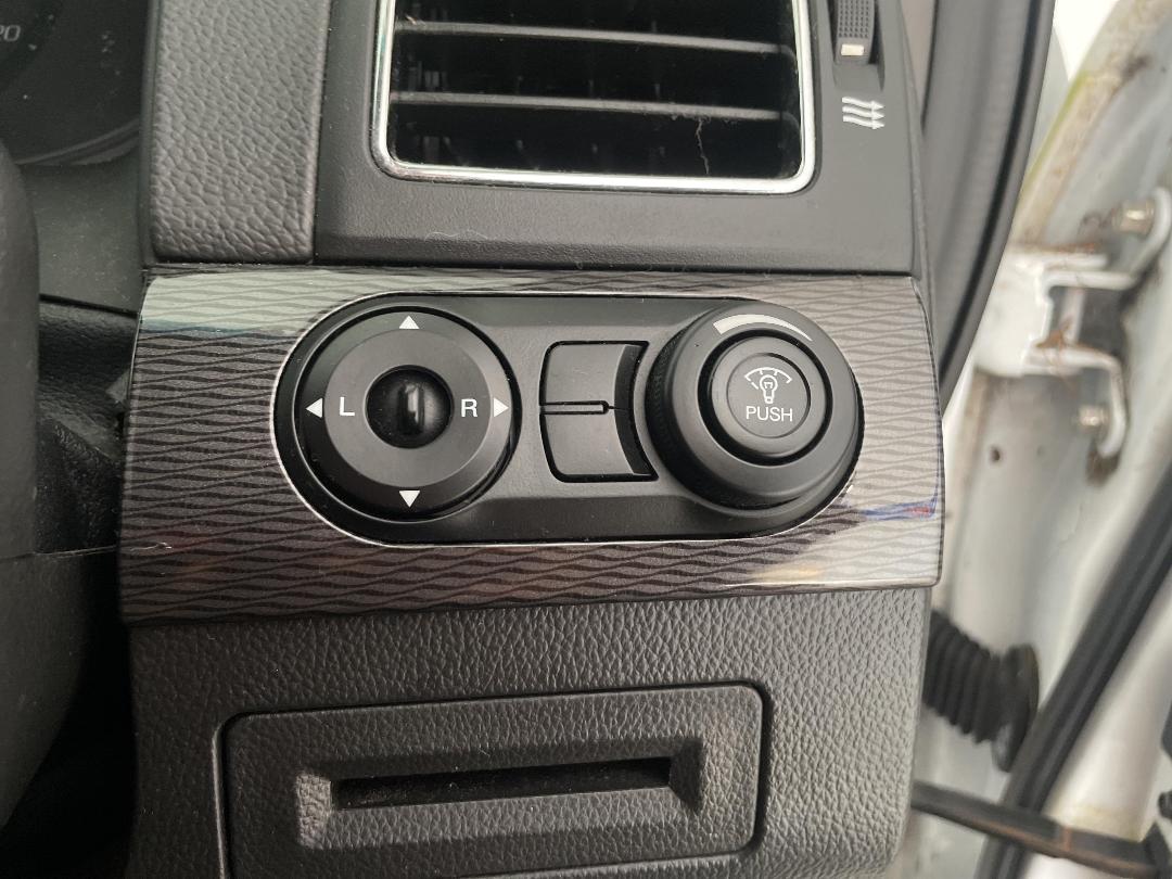 Photo '24' of Holden Captiva 7