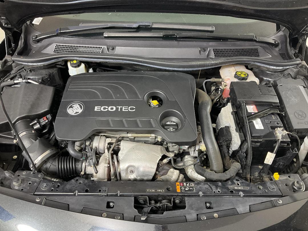 Photo '13' of Holden Cascada Photo '13' of Holden Cascada