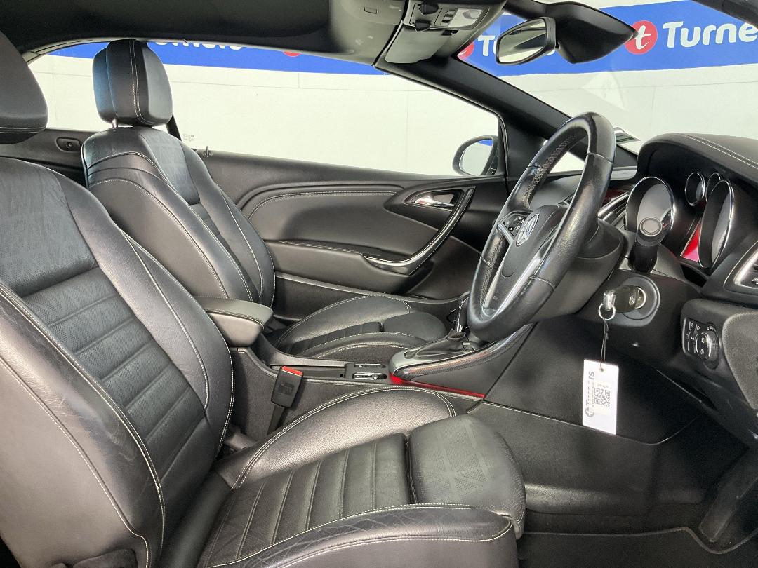 Photo '16' of Holden Cascada Photo '16' of Holden Cascada