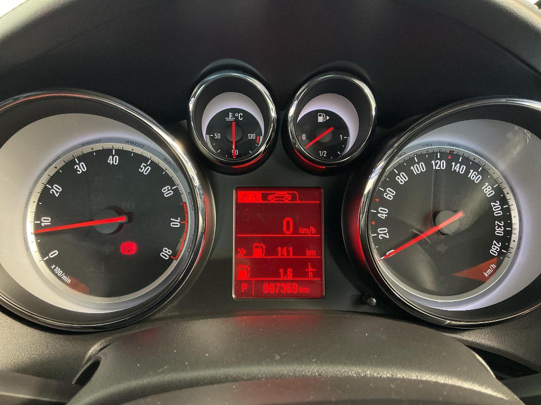 Photo '20' of Holden Cascada Photo '20' of Holden Cascada