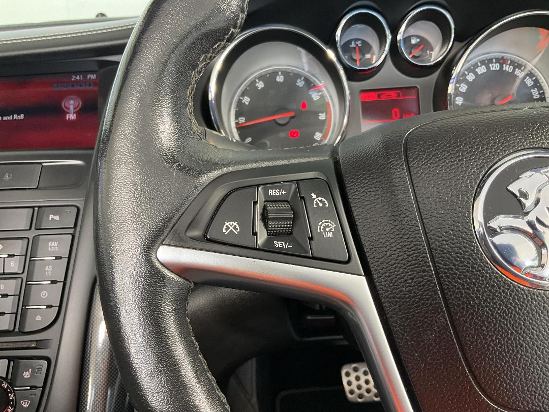 Photo '25' of Holden Cascada Photo '25' of Holden Cascada