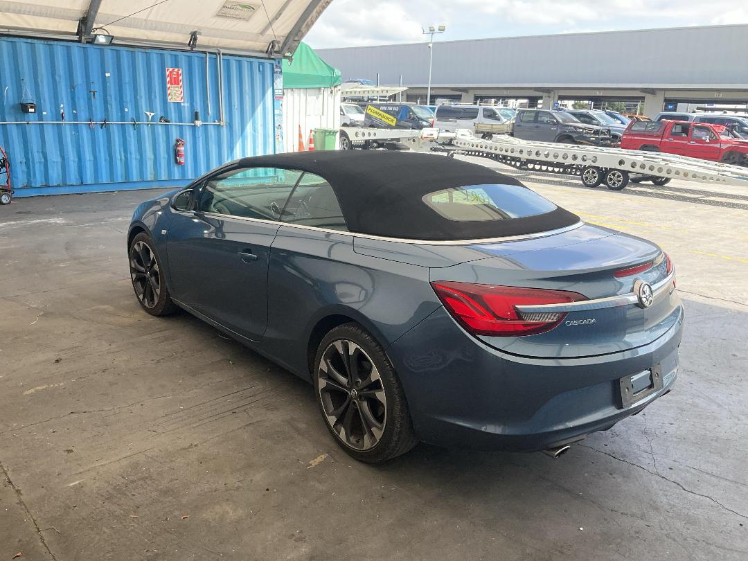 Photo '9' of Holden Cascada