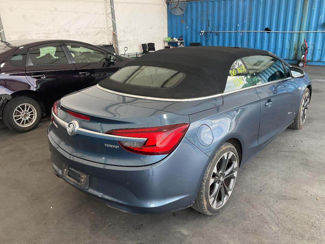 Photo '12' of Holden Cascada