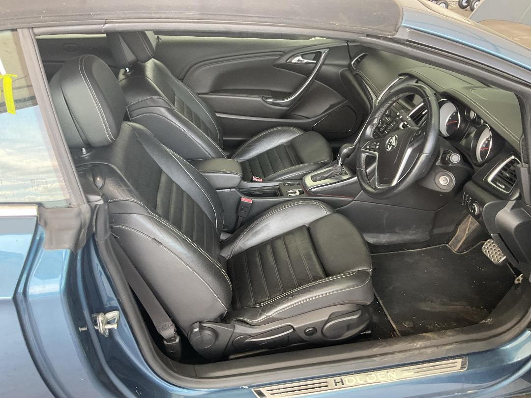 Photo '19' of Holden Cascada