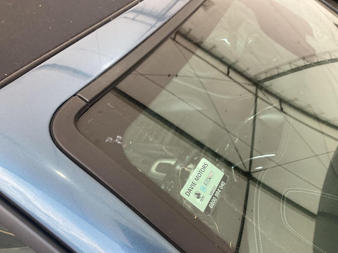 Photo '23' of Holden Cascada