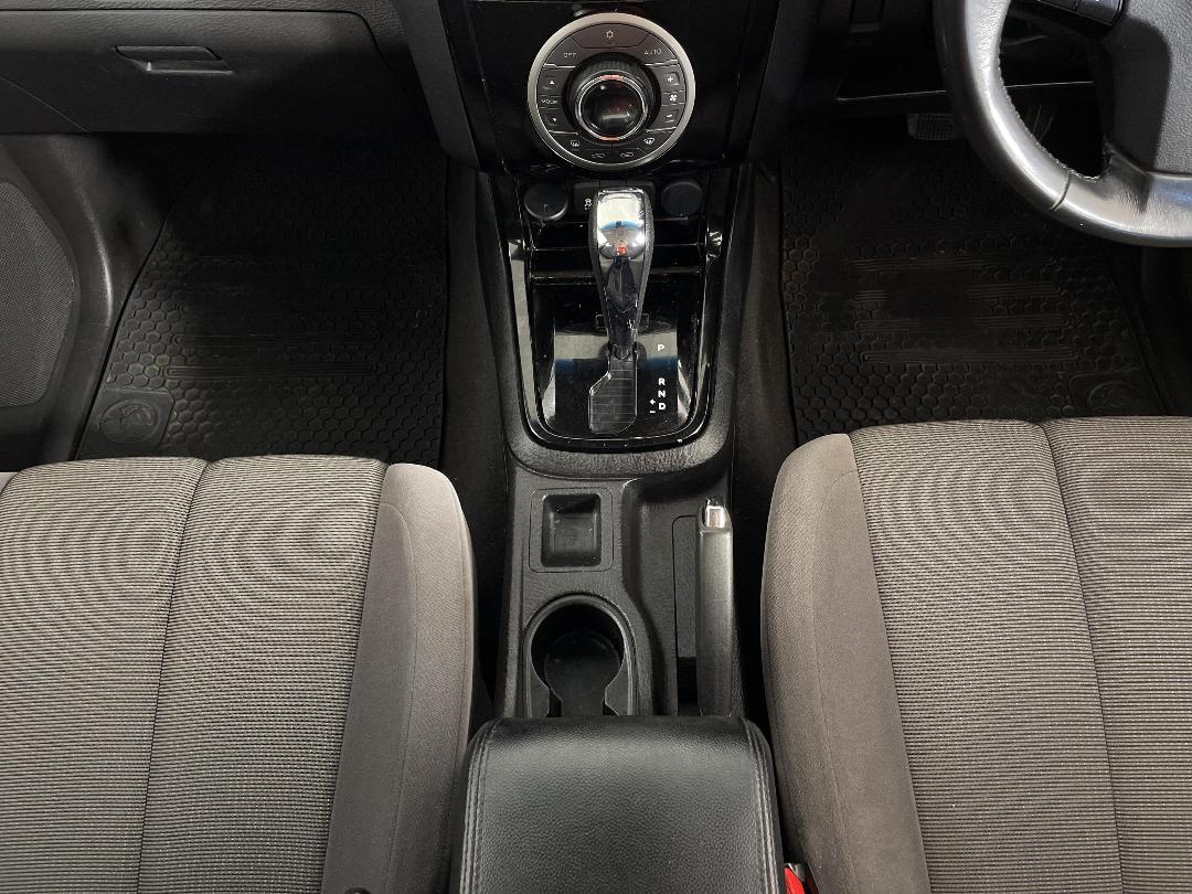 Photo '18' of Holden Colorado