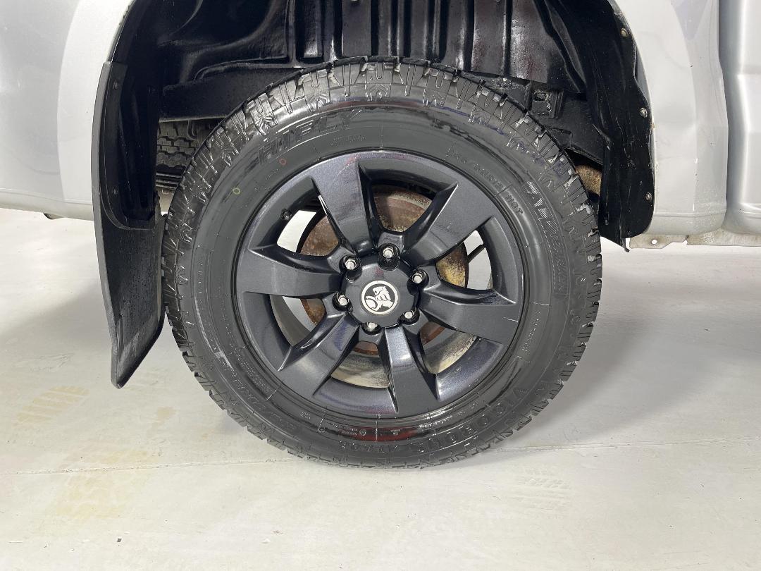 Photo '12' of Holden Colorado