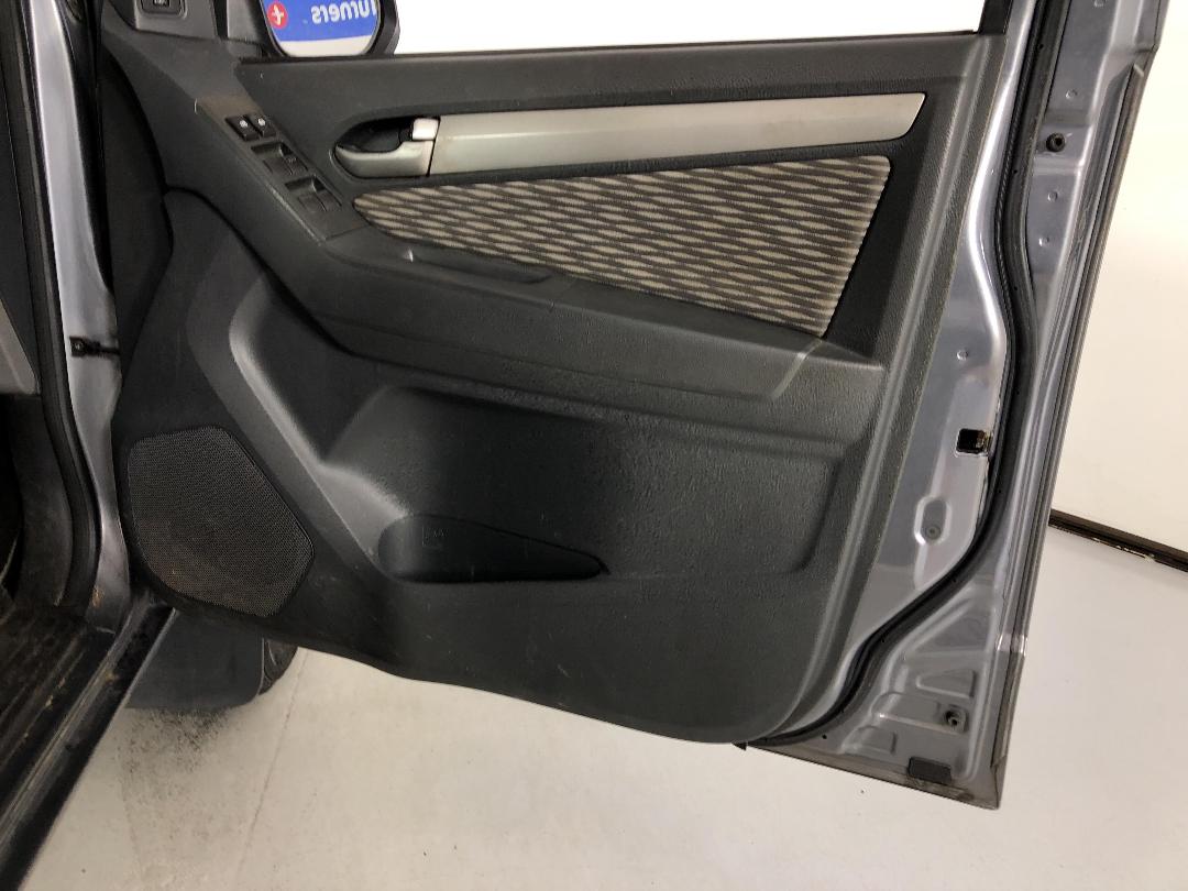 Photo '15' of Holden Colorado