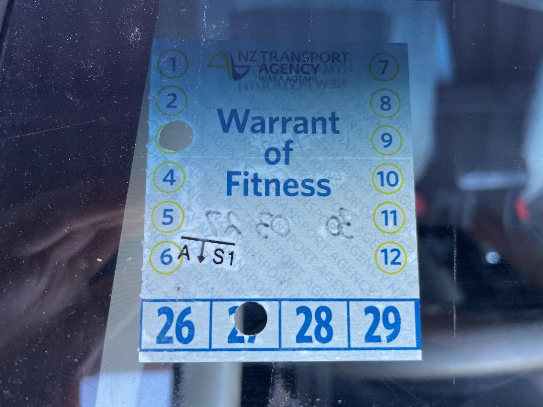 Photo '24' of Holden Colorado