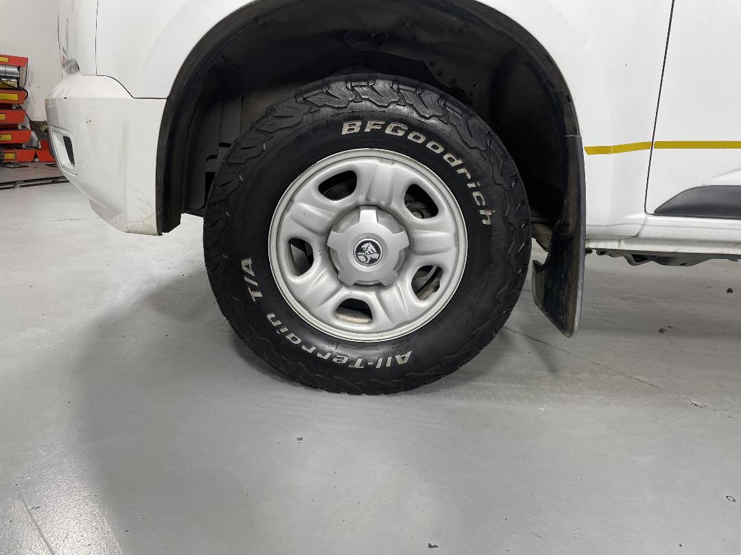 Photo '10' of Holden Colorado