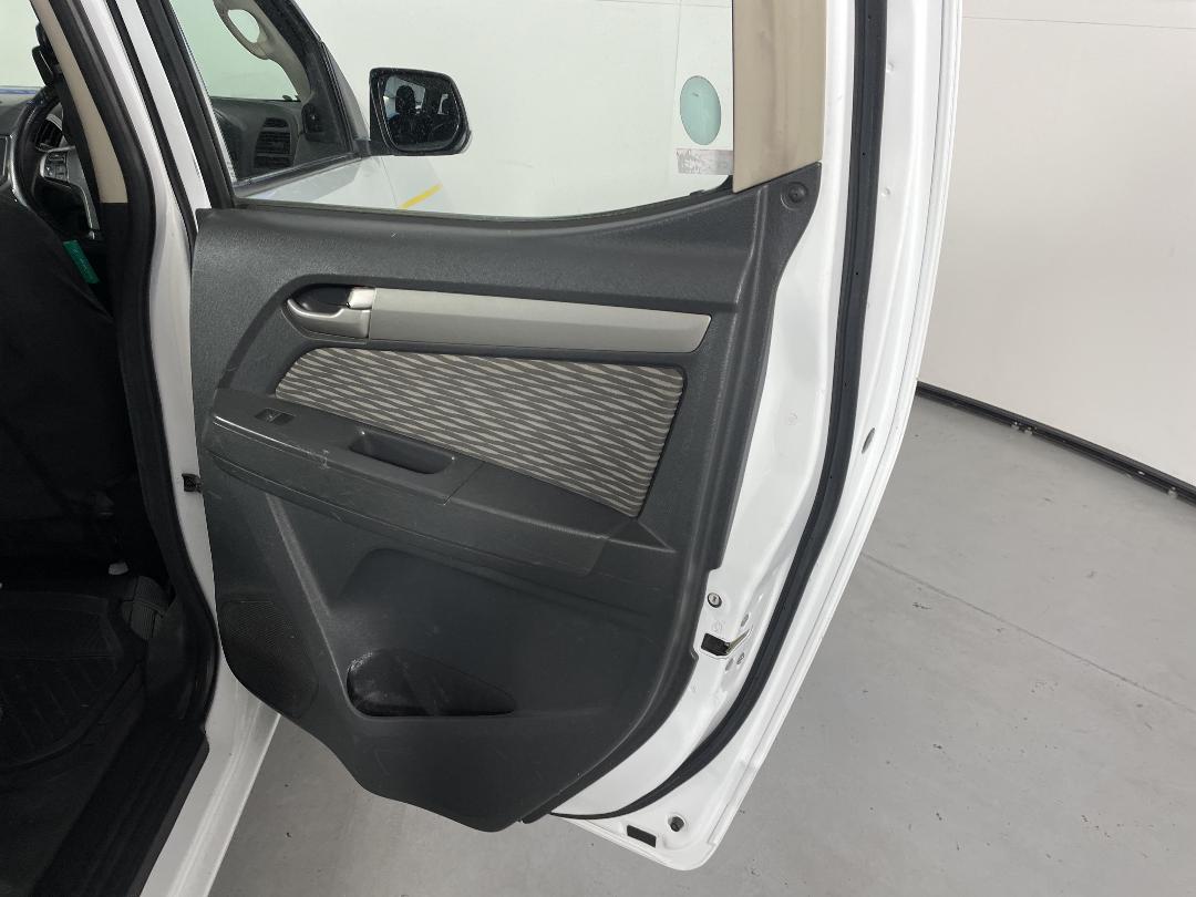 Photo '19' of Holden Colorado