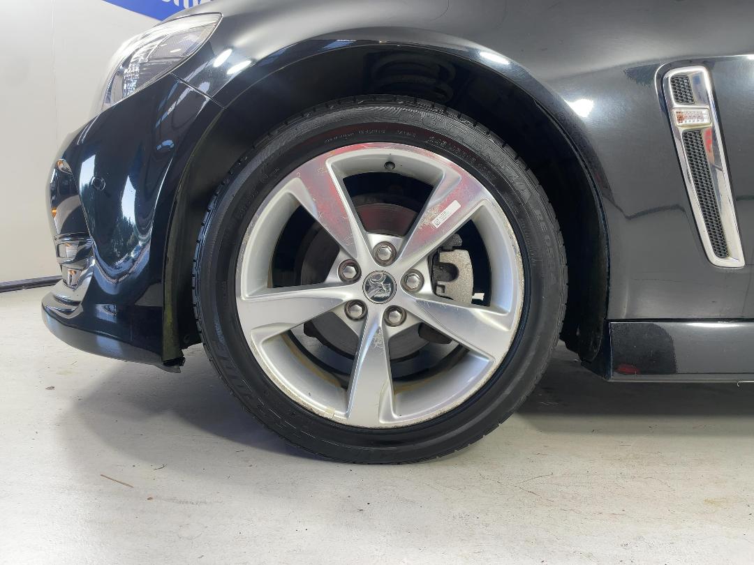 Photo '10' of Holden Commodore