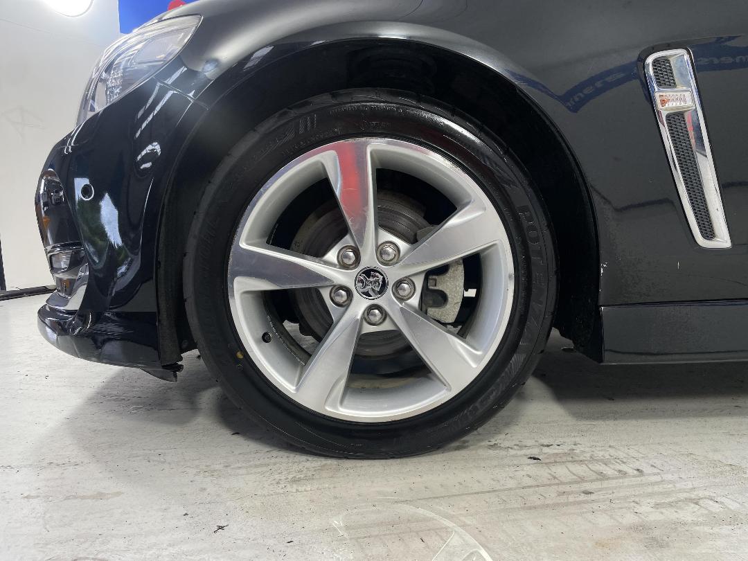 Photo '10' of Holden Commodore