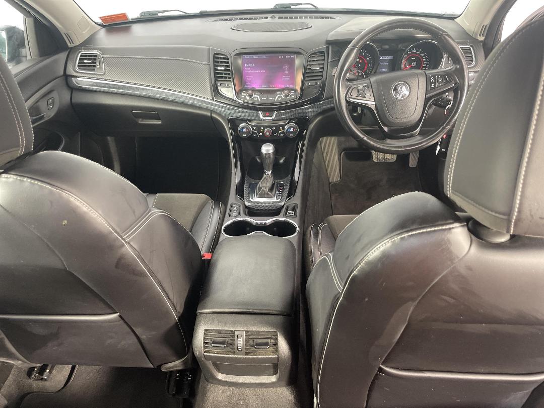 Photo '18' of Holden Commodore Photo '18' of Holden Commodore