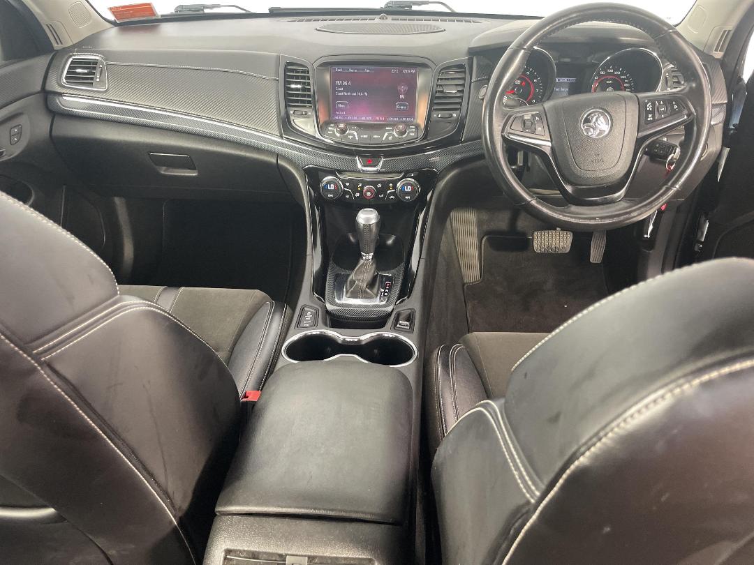 Photo '17' of Holden Commodore Photo '17' of Holden Commodore