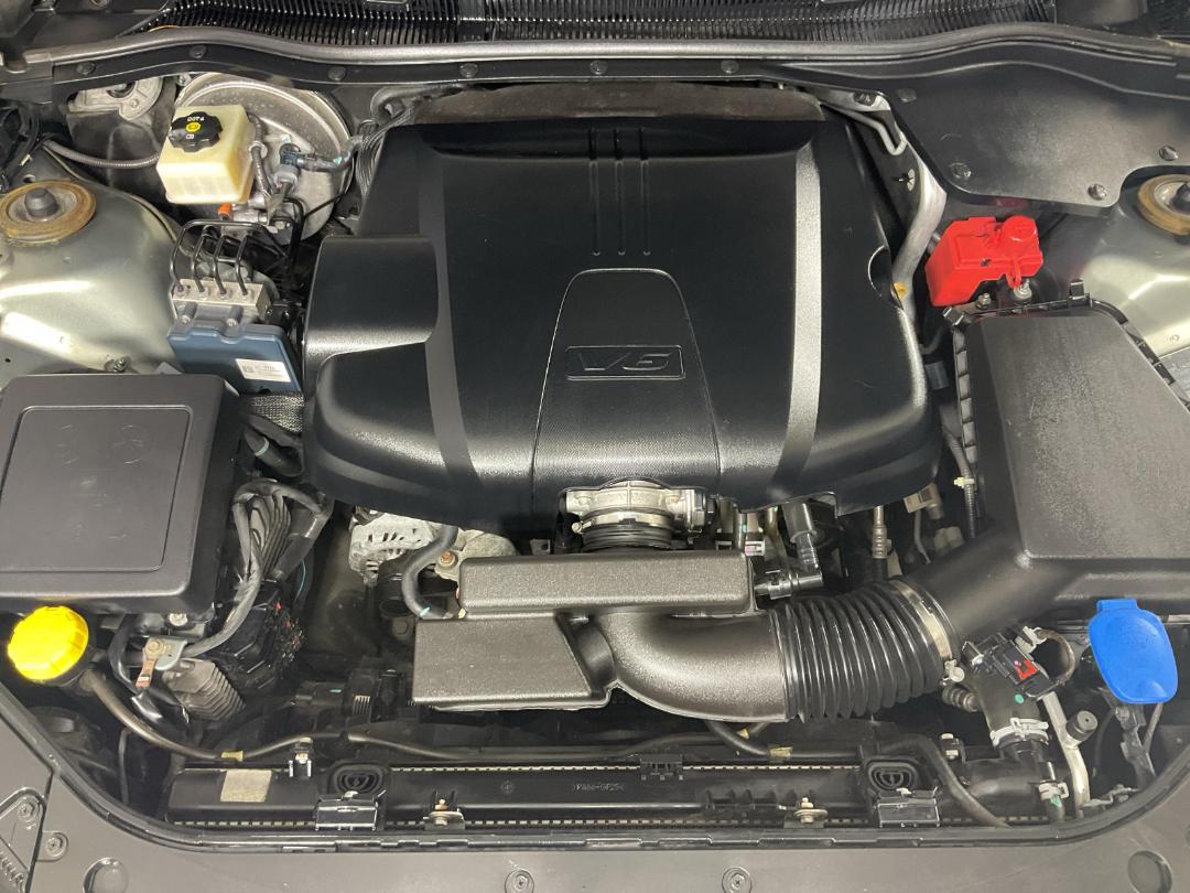 Photo '13' of Holden Commodore Photo '13' of Holden Commodore