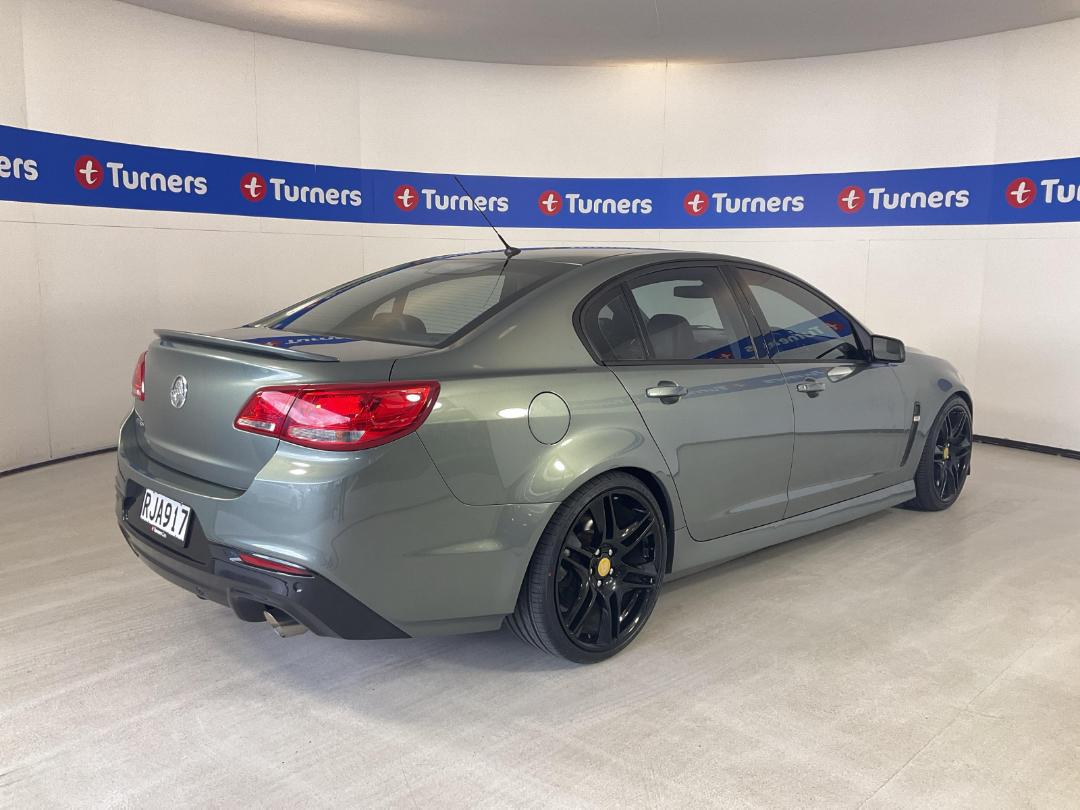 Photo '7' of Holden Commodore Photo '7' of Holden Commodore