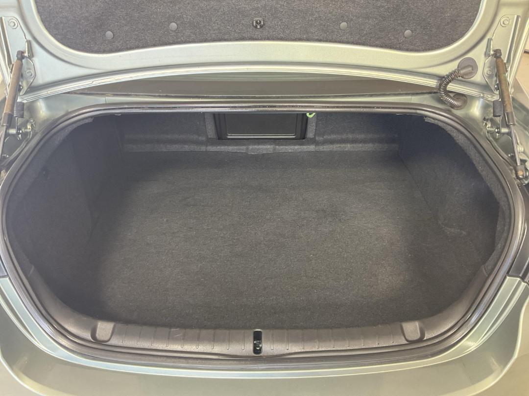 Photo '14' of Holden Commodore Photo '14' of Holden Commodore