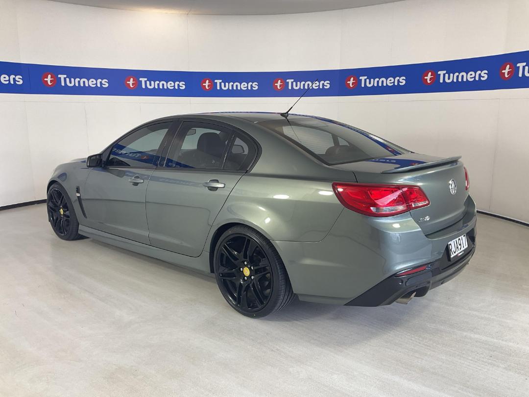 Photo '5' of Holden Commodore Photo '5' of Holden Commodore