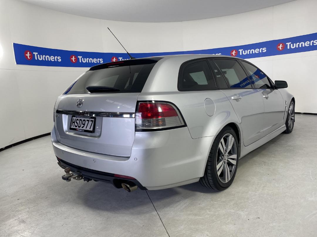 Photo '7' of Holden Commodore Photo '7' of Holden Commodore