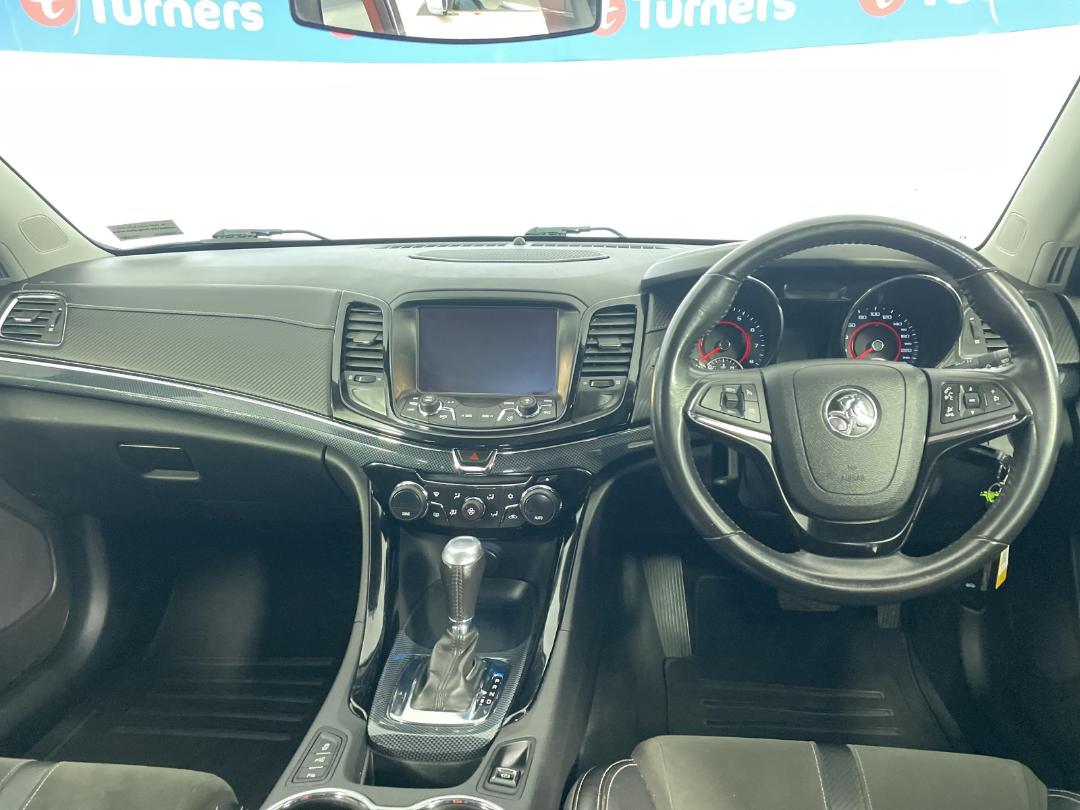 Photo '17' of Holden Commodore Photo '17' of Holden Commodore