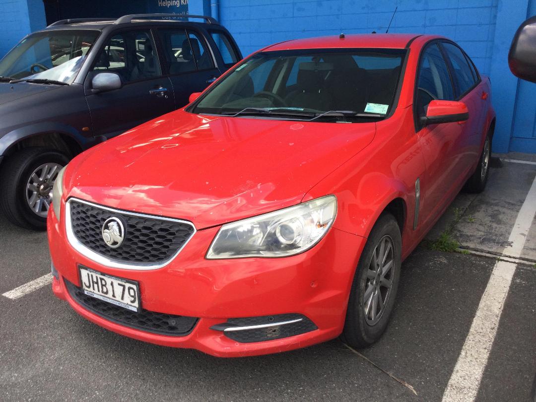 Photo '2' of Holden Commodore VF Evoke V6