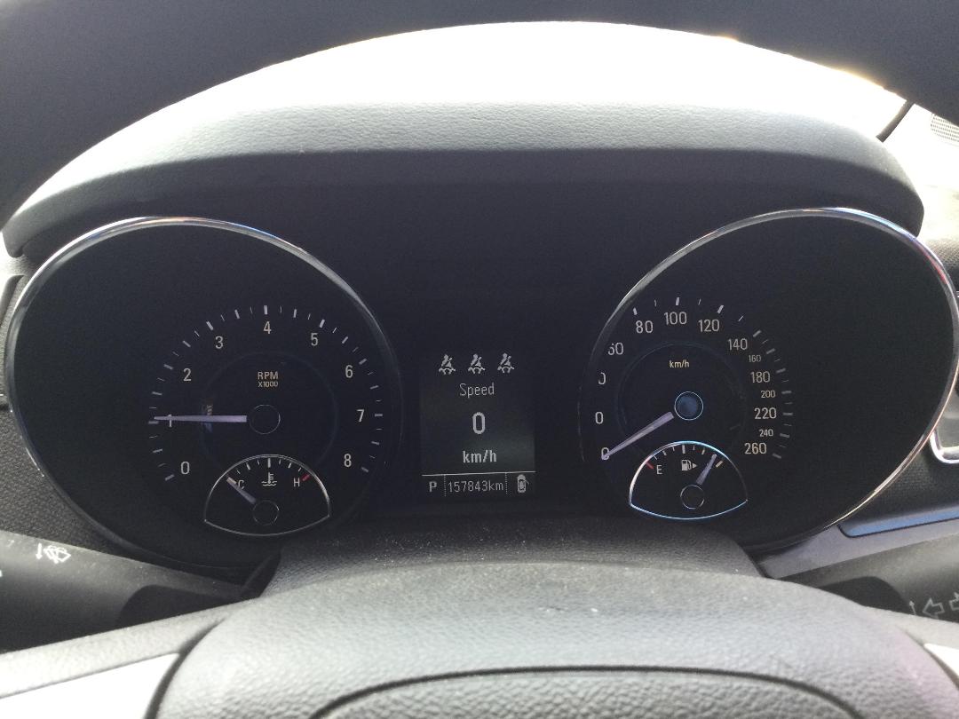 Photo '9' of Holden Commodore VF Evoke V6