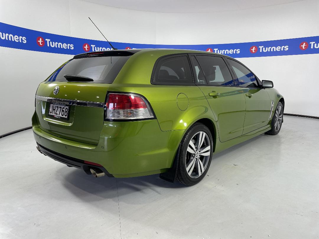 Photo '7' of Holden Commodore Photo '7' of Holden Commodore