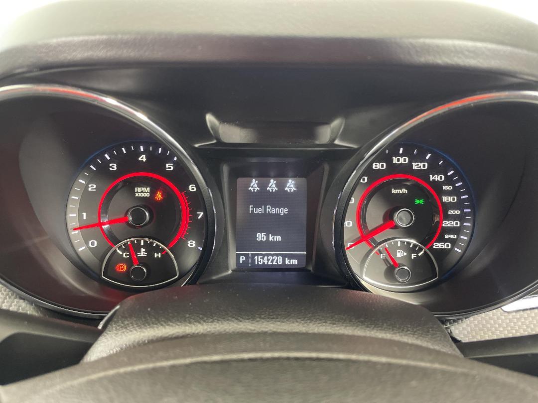 Photo '21' of Holden Commodore Photo '21' of Holden Commodore