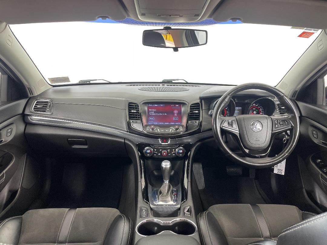 Photo '17' of Holden Commodore Photo '17' of Holden Commodore