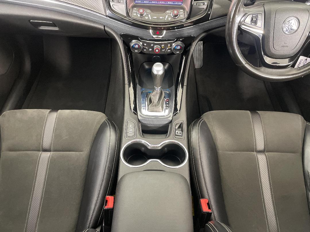 Photo '18' of Holden Commodore Photo '18' of Holden Commodore