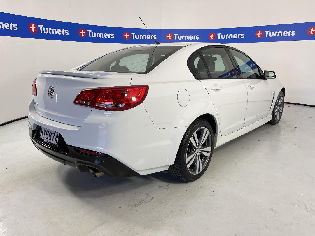 Photo '7' of Holden Commodore Photo '7' of Holden Commodore