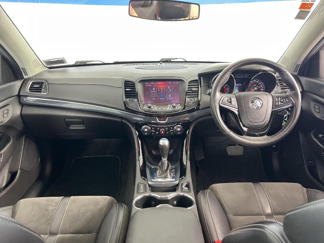 Photo '17' of Holden Commodore Photo '17' of Holden Commodore